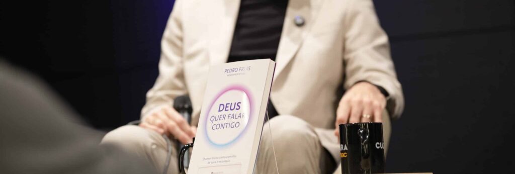 Deus quer falar contigo capa
